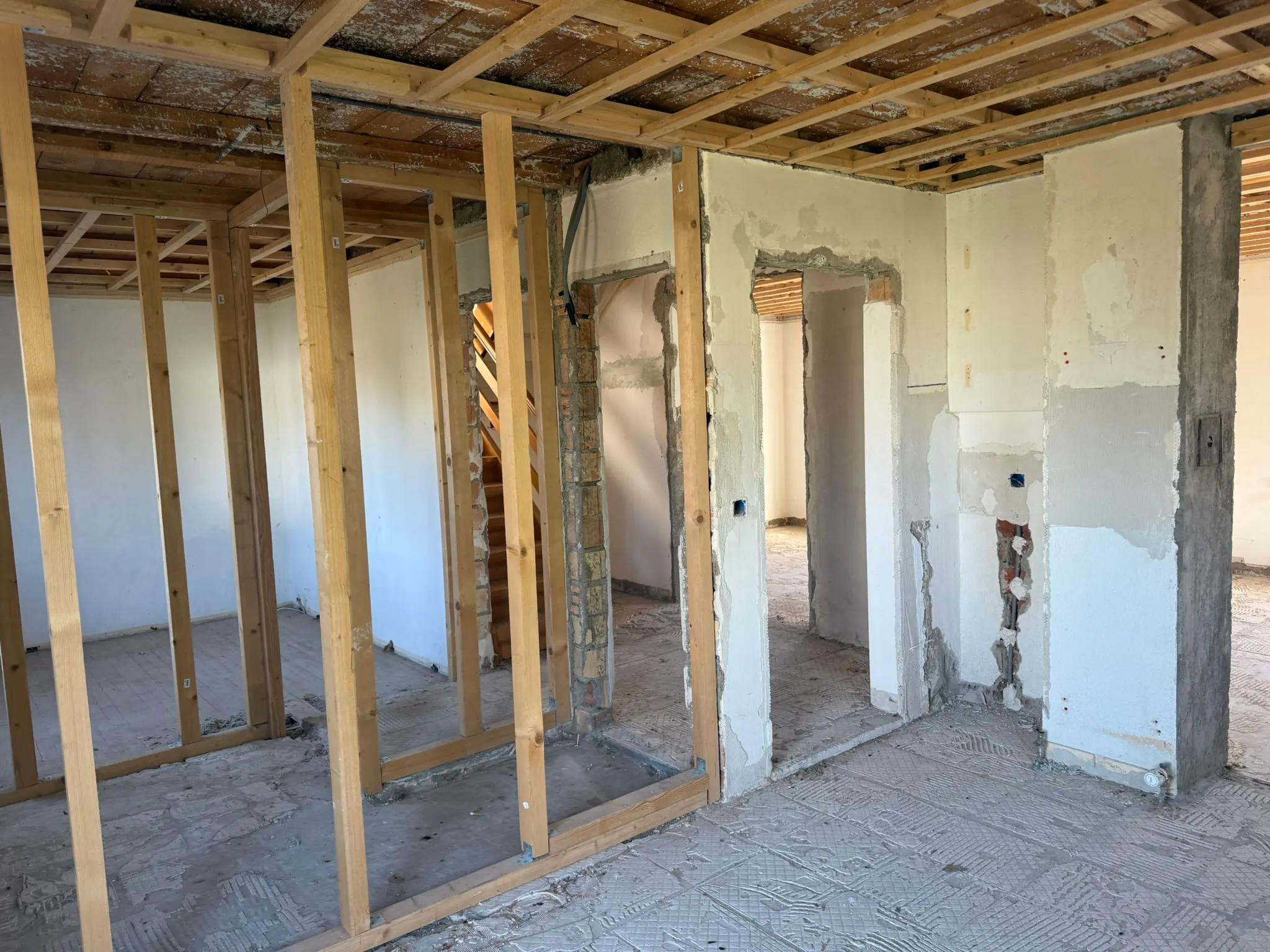 Freigelegte Holzkonstruktion im Innern