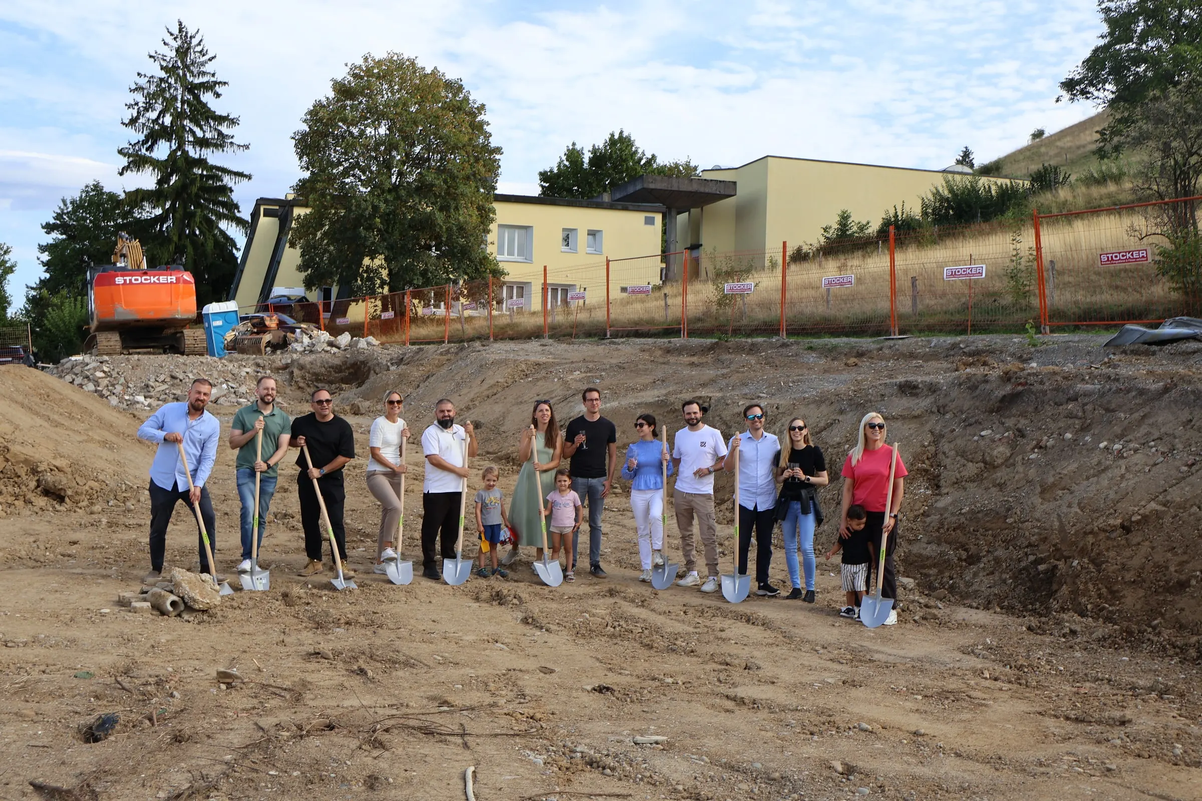 Spatenstich mit dem Projektteam