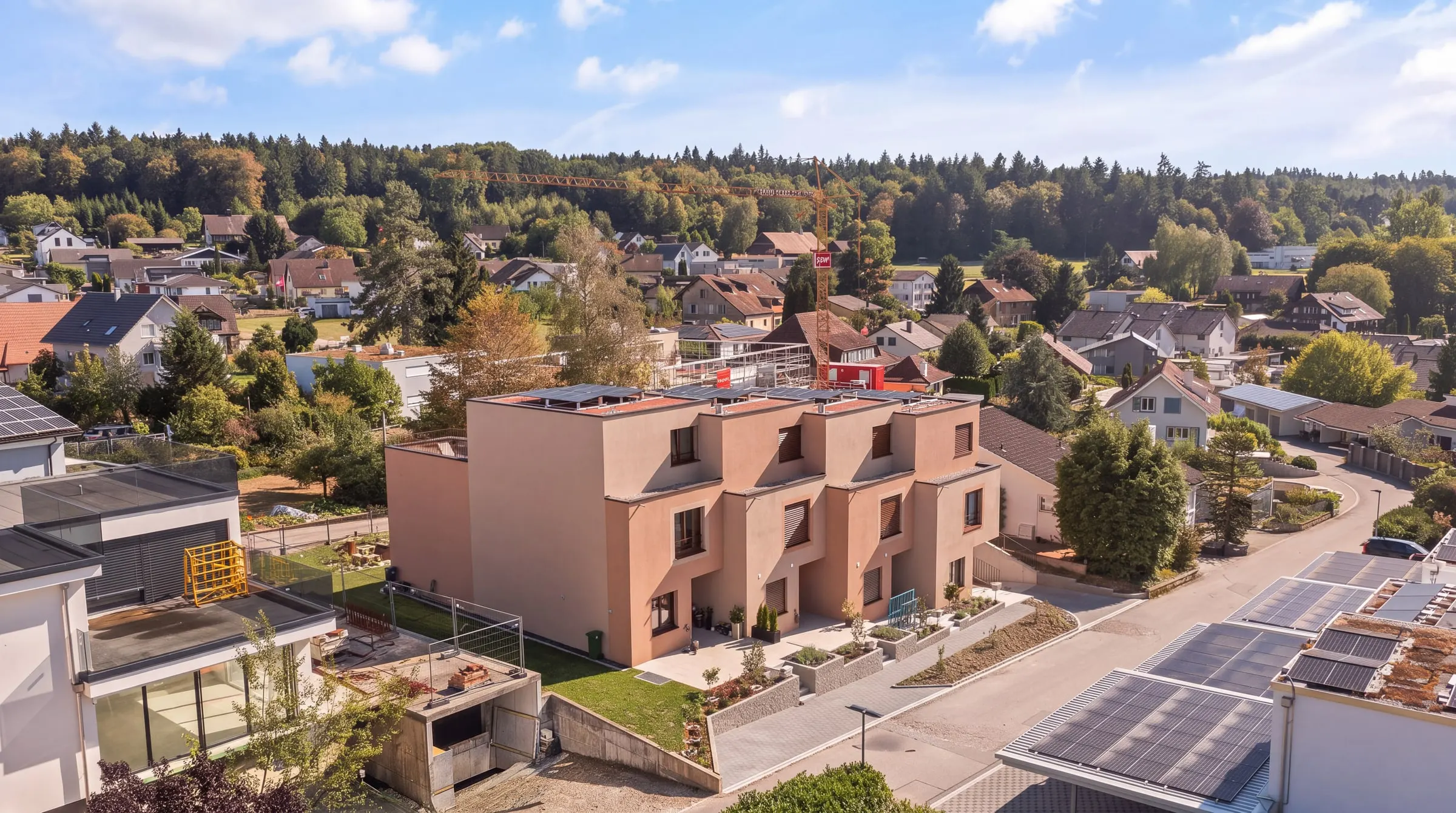Die fertige Überbauung im Quartier