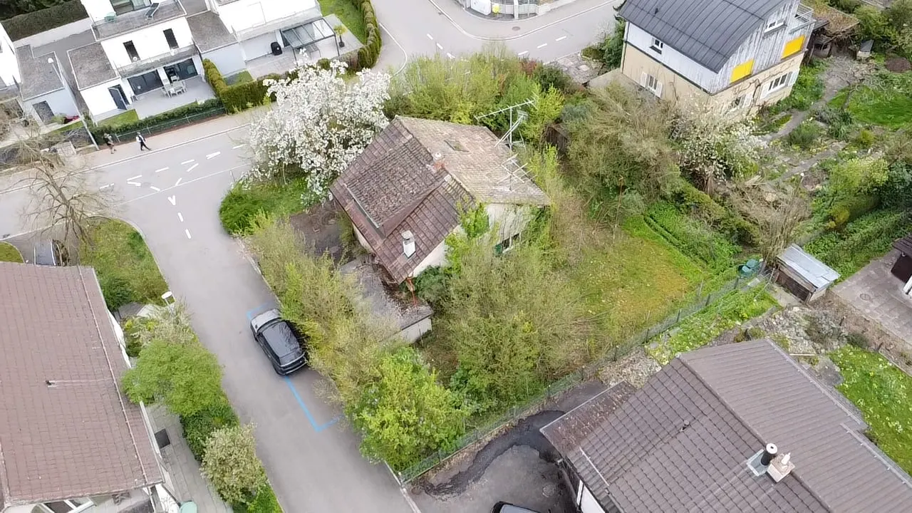 Parzelle aus der Vogelperspektive vor dem Rückbau